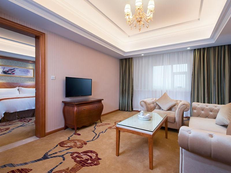 Vienna Hotel Chaoyang High-Speed Train Station Shantou Exterior photo
